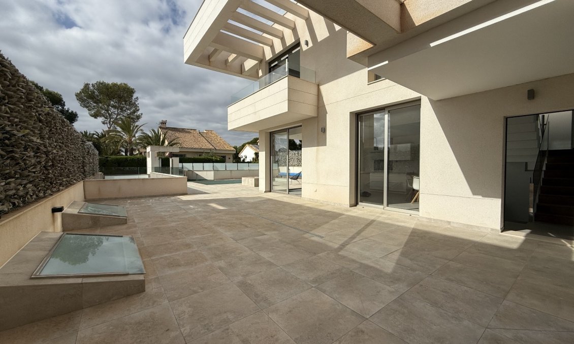 Segunda mano - Villa -
Orihuela - Inland