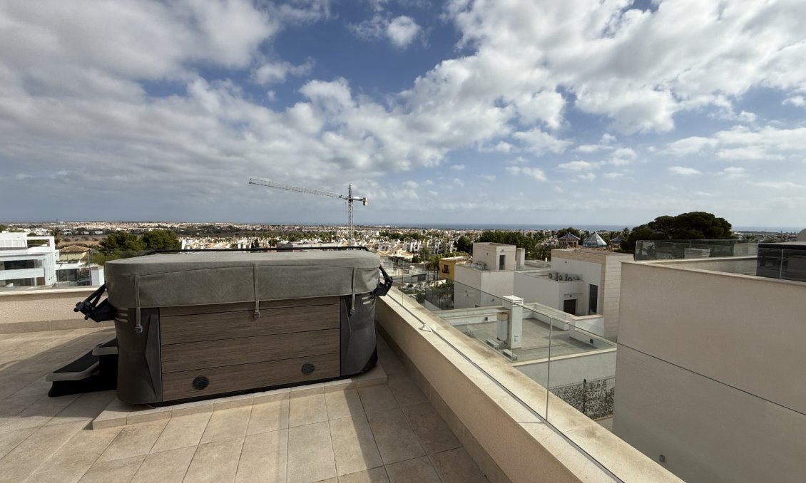 Segunda mano - Villa -
Orihuela - Inland