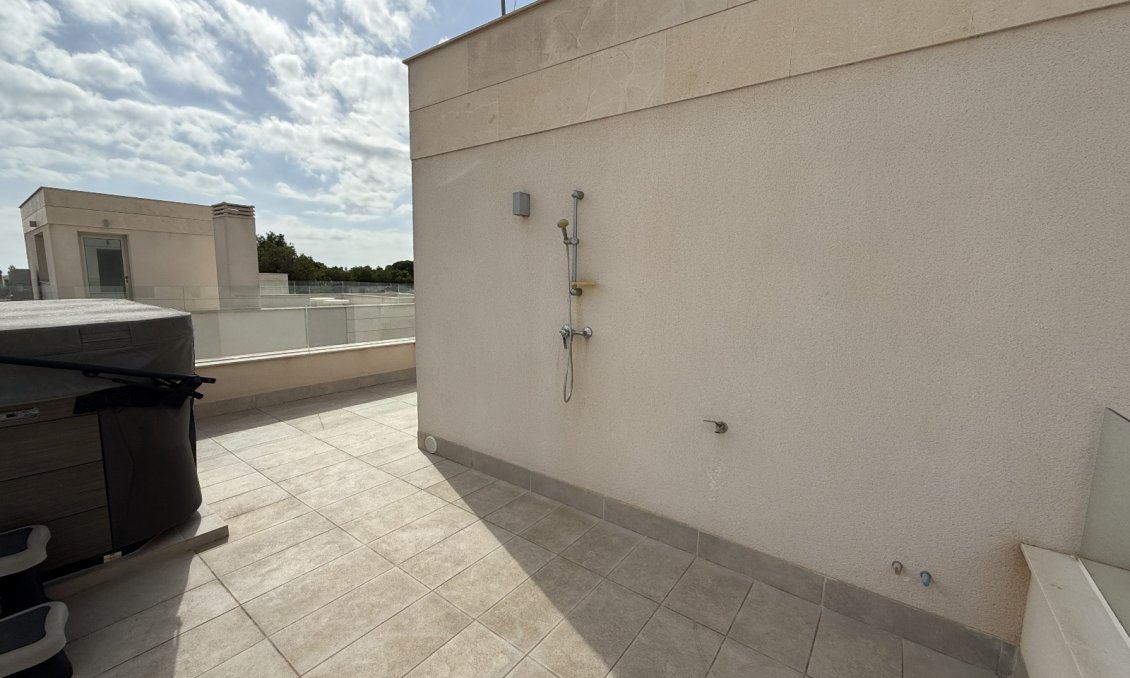 Segunda mano - Villa -
Orihuela - Inland