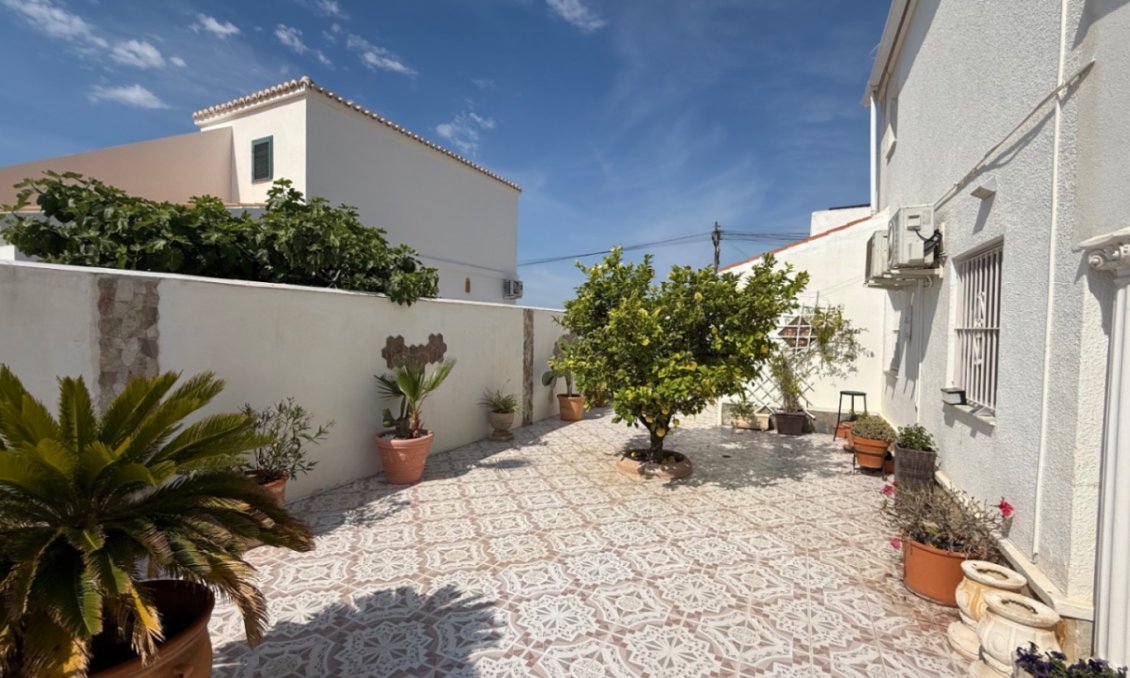 Segunda mano - Villa -
Torrevieja - Costa Blanca