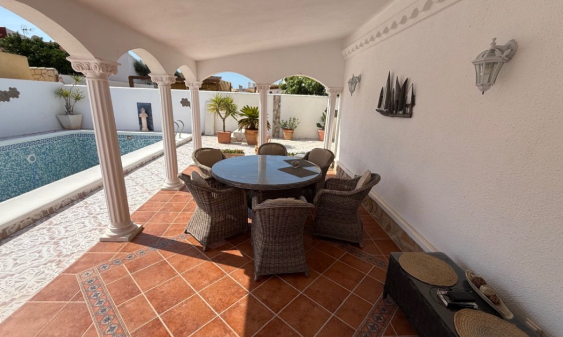 Segunda mano - Villa -
Torrevieja - Costa Blanca