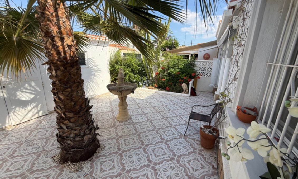 Segunda mano - Villa -
Torrevieja - Costa Blanca
