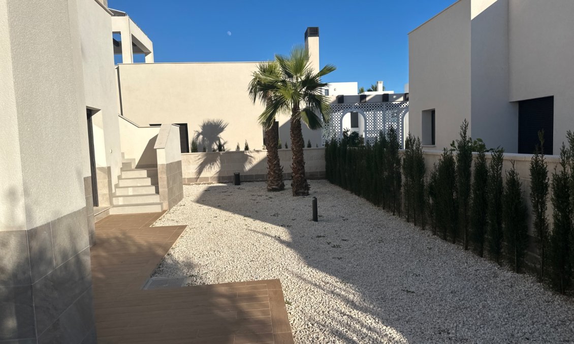 Segunda mano - Villa -
Ciudad Quesada - Costa Blanca