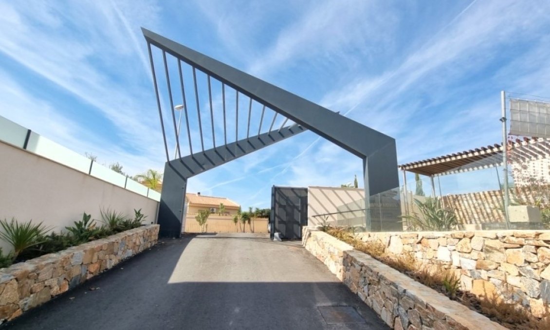 Segunda mano - Villa -
Ciudad Quesada - Costa Blanca