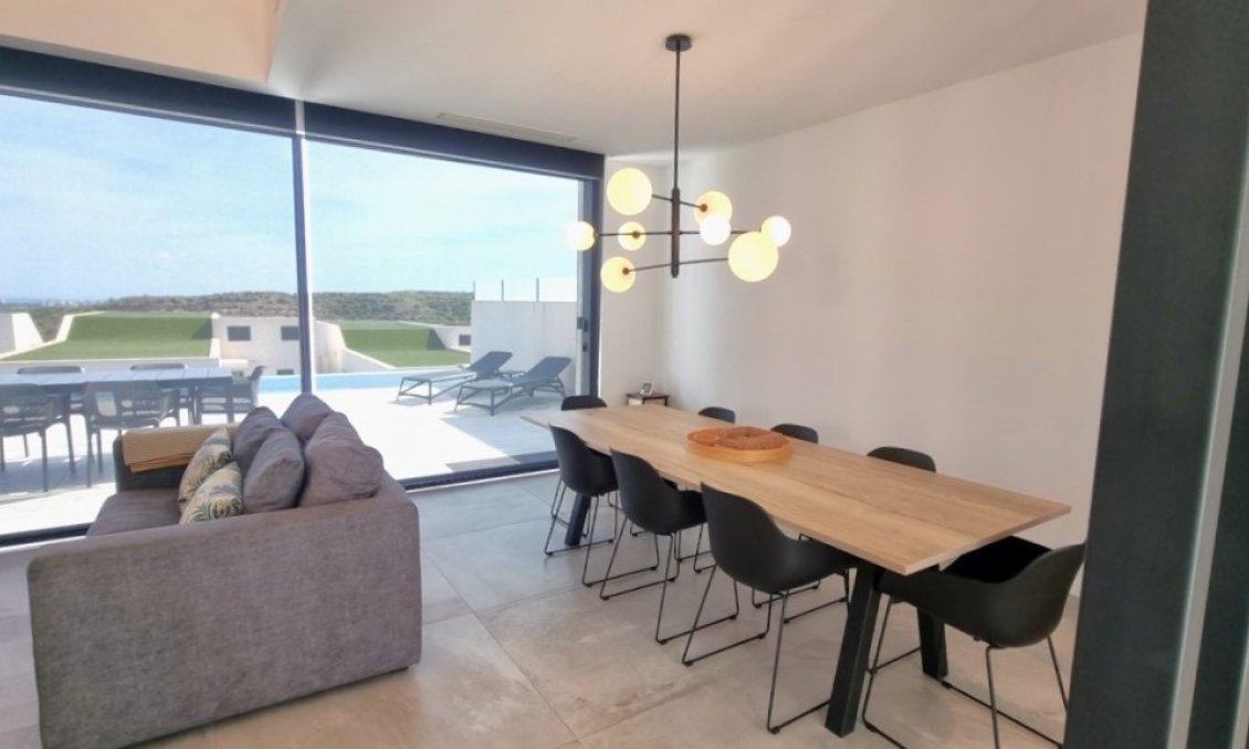 Segunda mano - Villa -
Ciudad Quesada - Costa Blanca