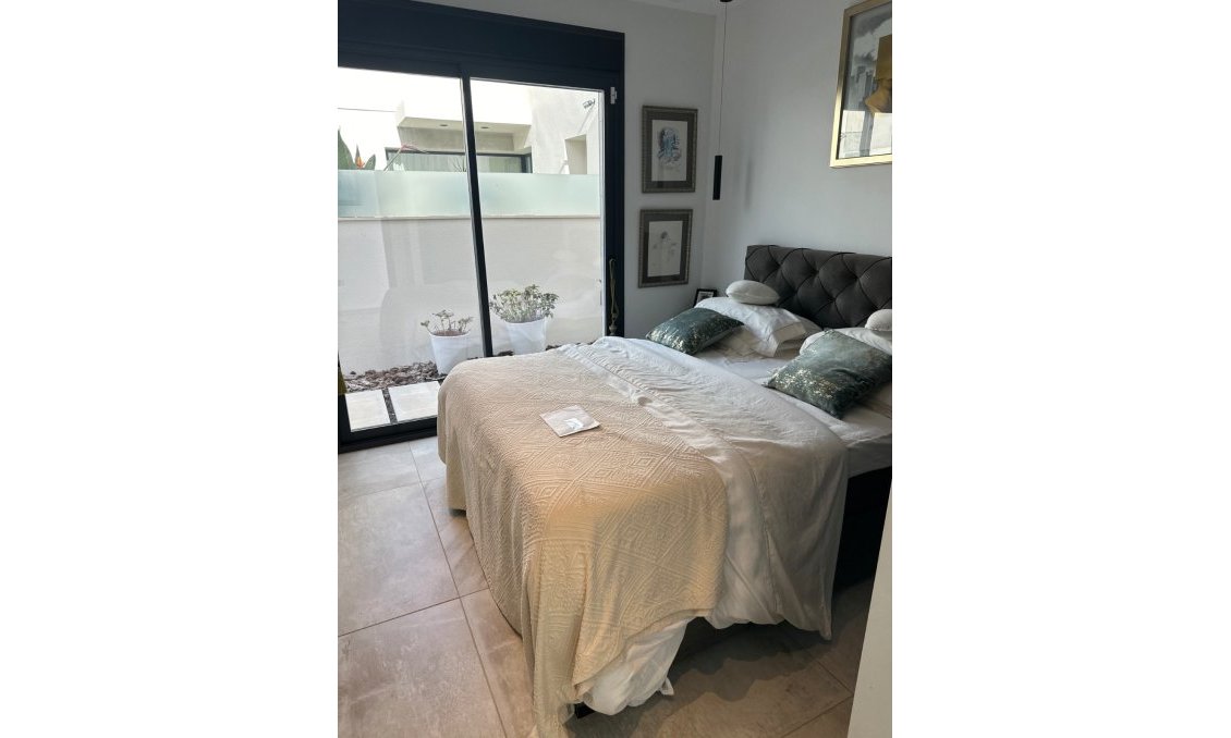 Segunda mano - Villa -
Ciudad Quesada - Costa Blanca
