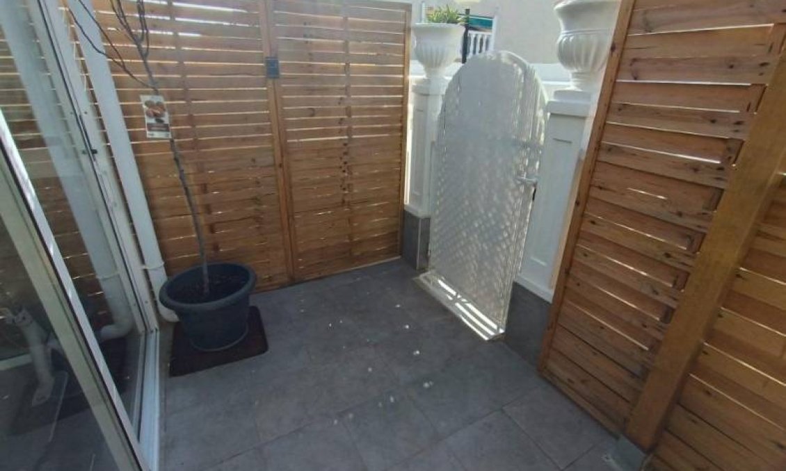 Segunda mano - Apartamento -
Torrevieja - Los Balcones