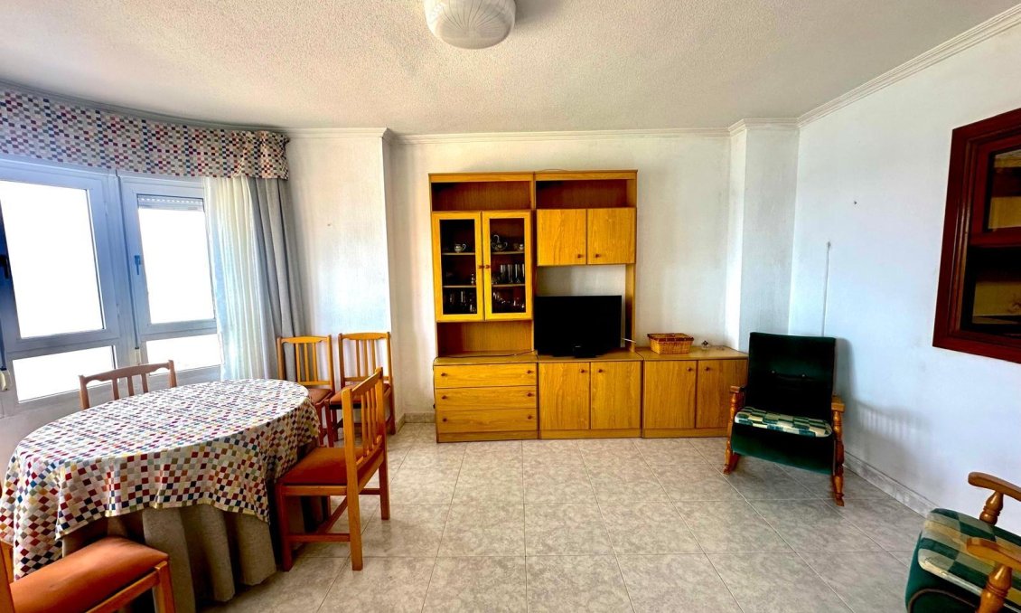Segunda mano - Apartamento -
Torrevieja - Centro