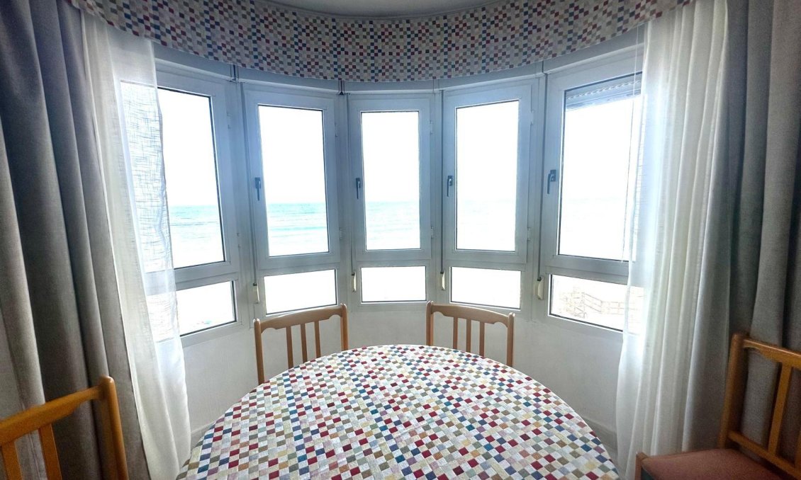 Segunda mano - Apartamento -
Torrevieja - Centro