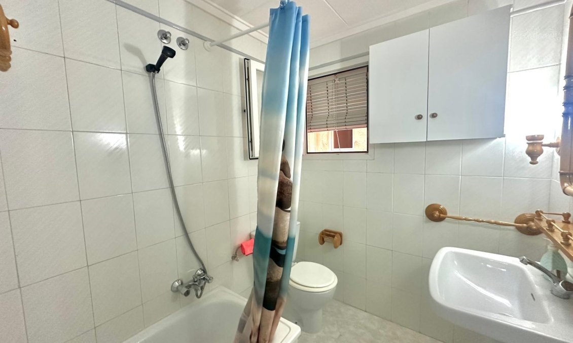Segunda mano - Apartamento -
Torrevieja - Centro