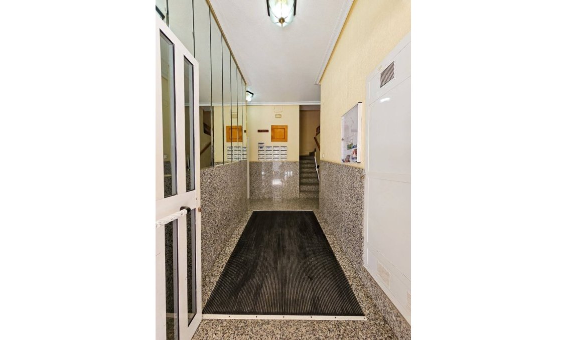 Wiederverkauf - Wohnung -
Torrevieja - Costa Blanca