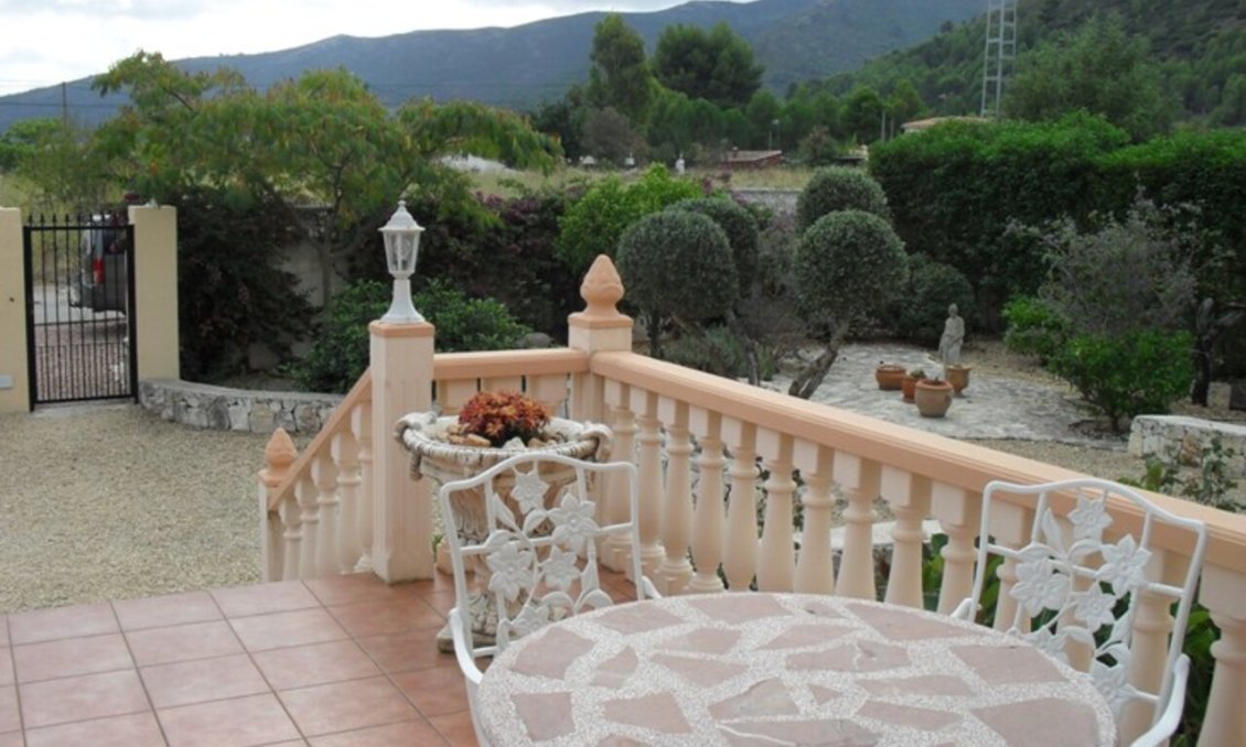 Segunda mano - Villa -
Jalón - Inland