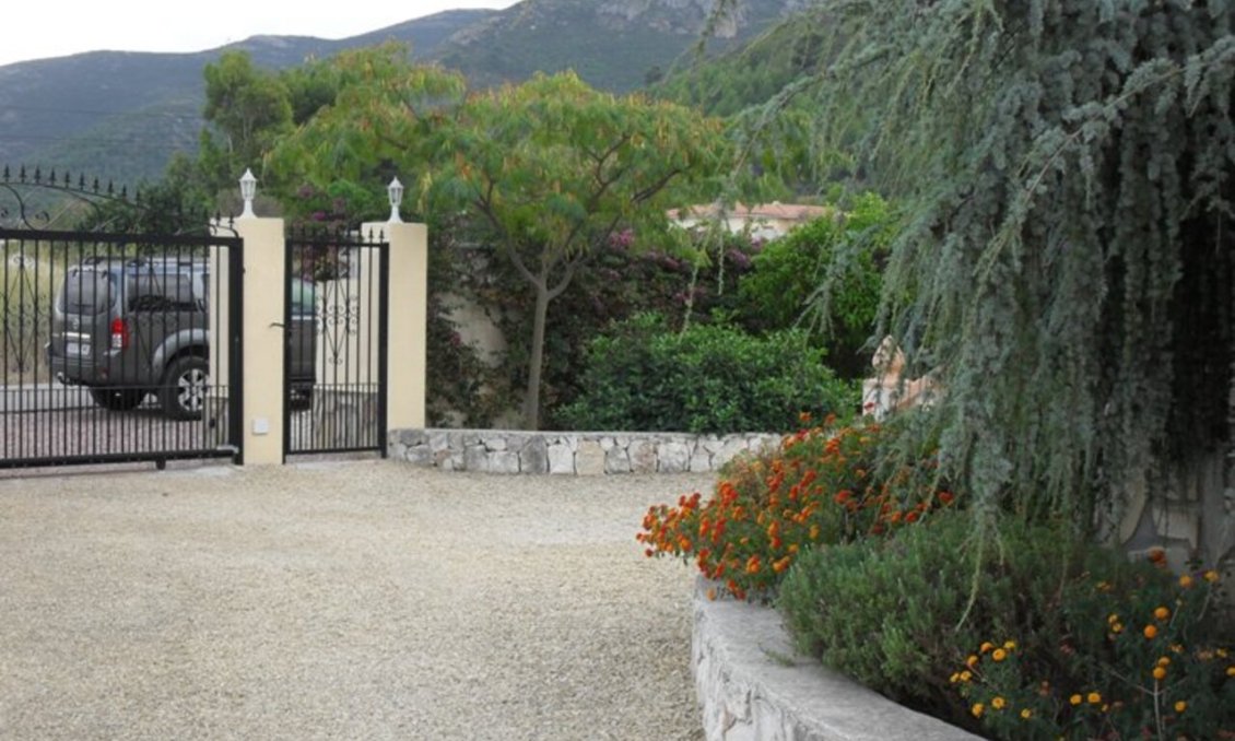 Segunda mano - Villa -
Jalón - Inland