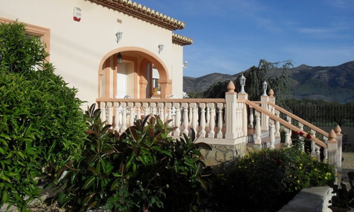 Segunda mano - Villa -
Jalón - Inland