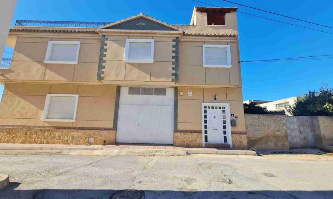 Segunda mano - Town House -
Orihuela - Inland