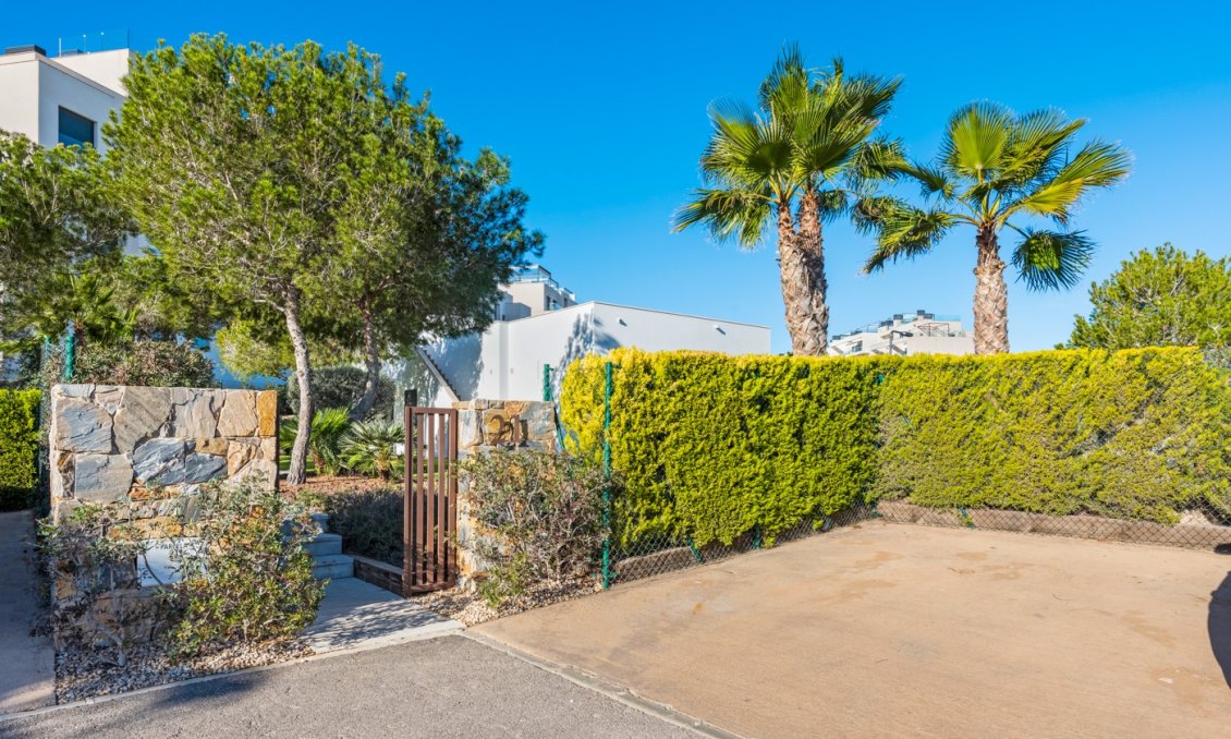Segunda mano - Villa -
Las Colinas Golf - Costa Blanca