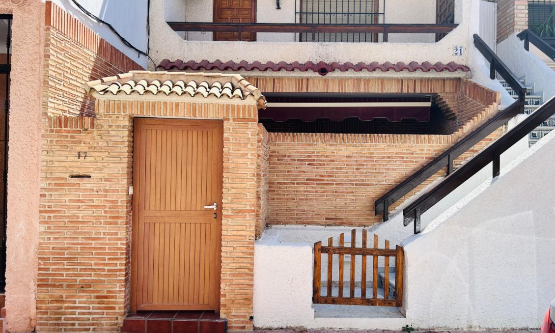 Wiederverkauf - Villa -
Torrevieja - Costa Blanca