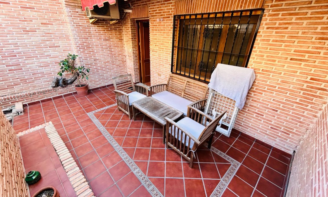 Wiederverkauf - Villa -
Torrevieja - Costa Blanca