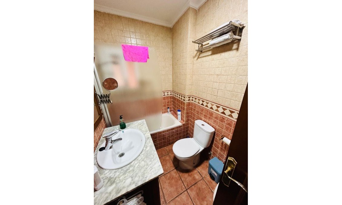 Wiederverkauf - Villa -
Torrevieja - Costa Blanca
