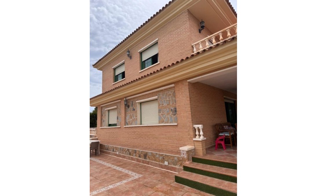 Segunda mano - Villa -
Benidorm - Costa Blanca