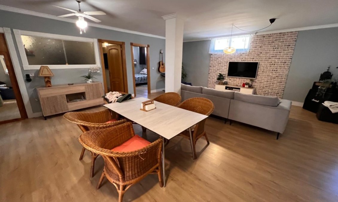 Segunda mano - Villa -
Benidorm - Costa Blanca