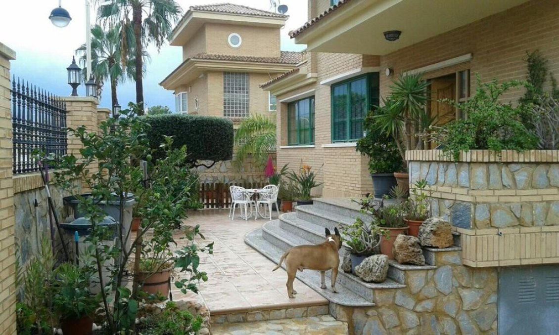 Segunda mano - Villa -
Benidorm - Costa Blanca