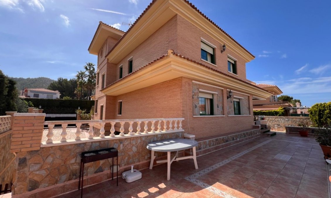 Segunda mano - Villa -
Benidorm - Costa Blanca