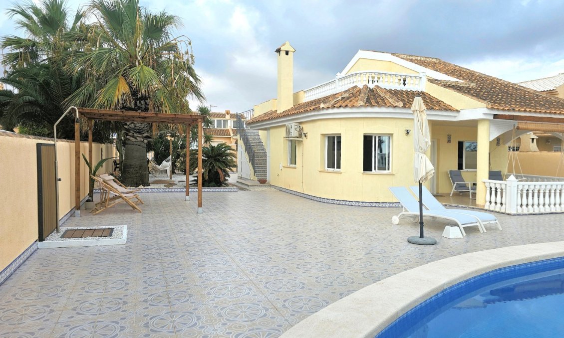 Segunda mano - Villa -
Los Urrutias - Costa Calida