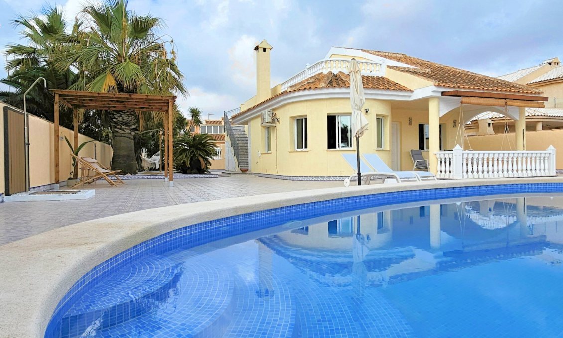 Segunda mano - Villa -
Los Urrutias - Costa Calida