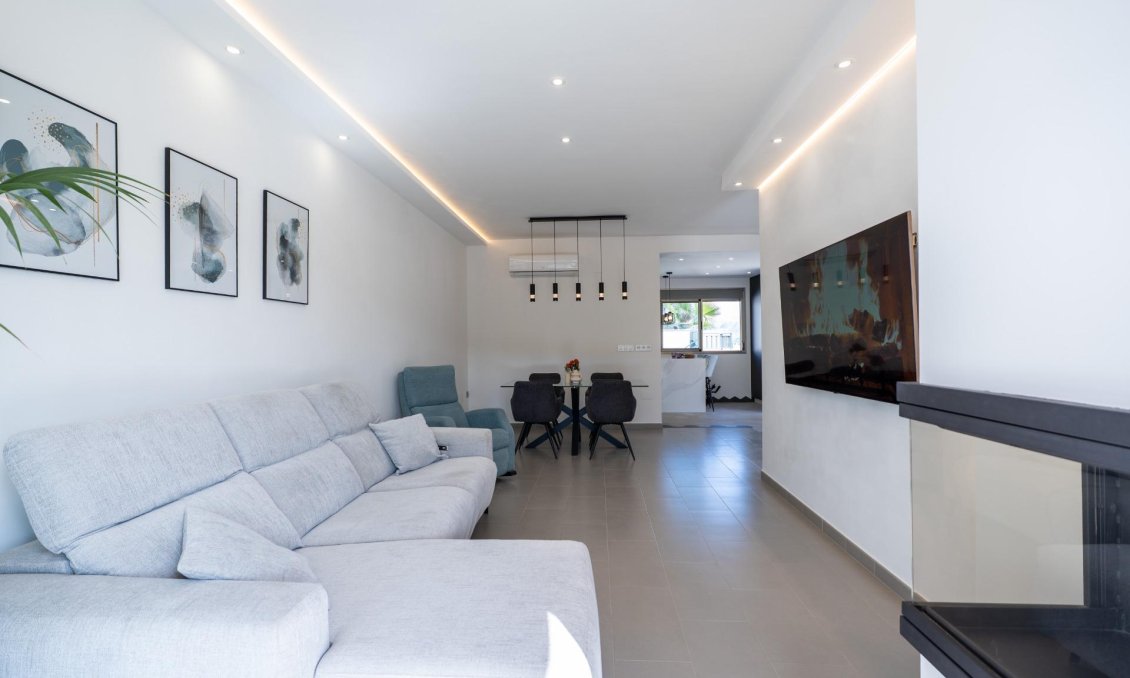 Segunda mano - Semi Detached -
Bigastro - Comunidad Valenciana