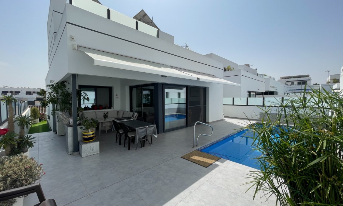 Segunda mano - Town House -
Dolores - Costa Blanca