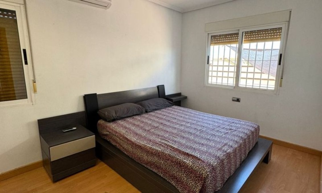 Segunda mano - Villa -
Torrevieja - Costa Blanca