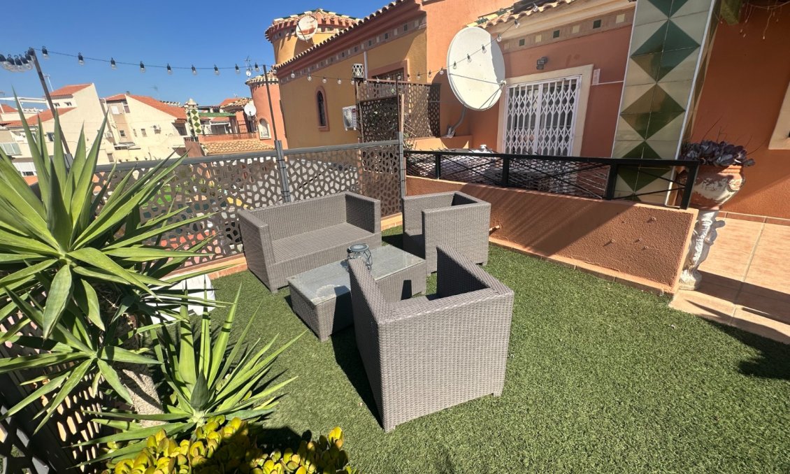 Segunda mano - Villa -
Orihuela - Inland