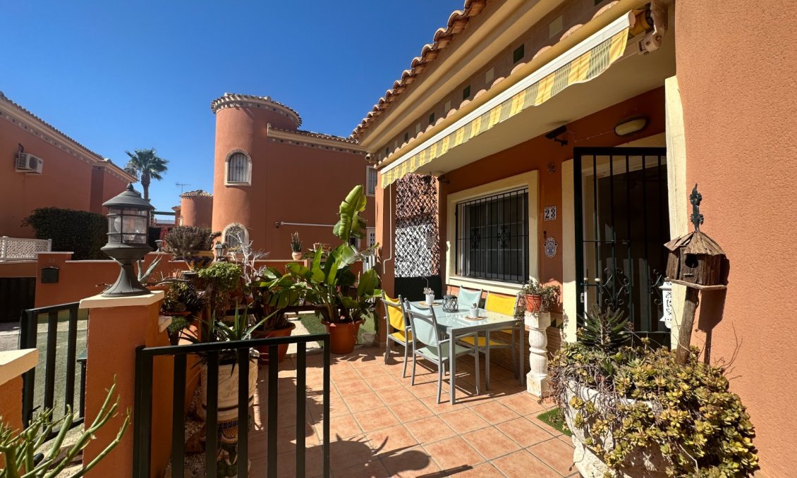 Segunda mano - Villa -
Orihuela - Inland