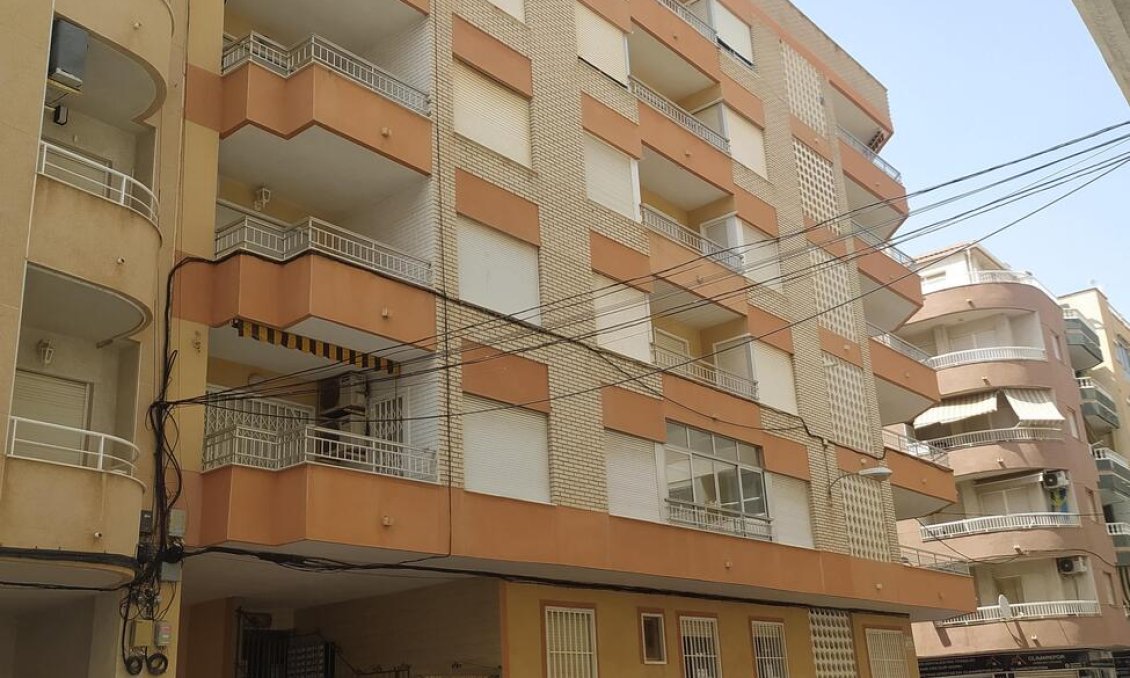 Segunda mano - Apartamento -
Torrevieja - Los Locos