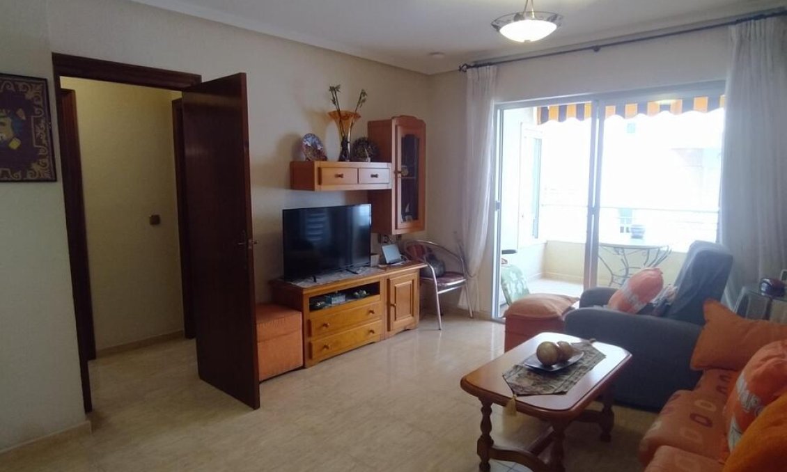 Segunda mano - Apartamento -
Torrevieja - Los Locos