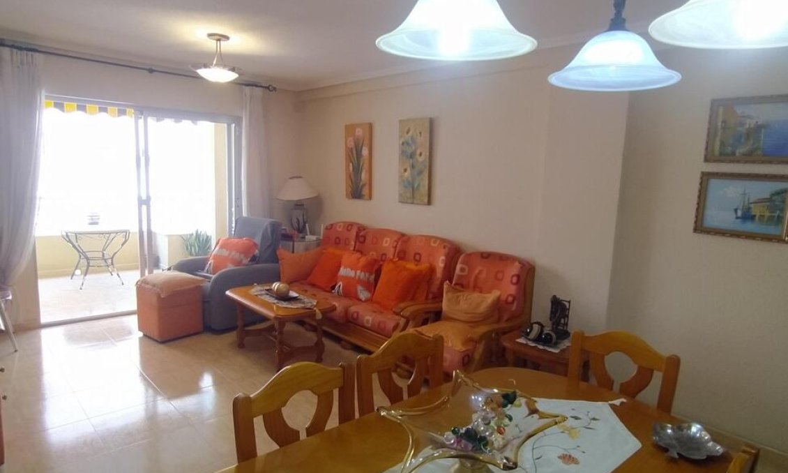 Segunda mano - Apartamento -
Torrevieja - Los Locos