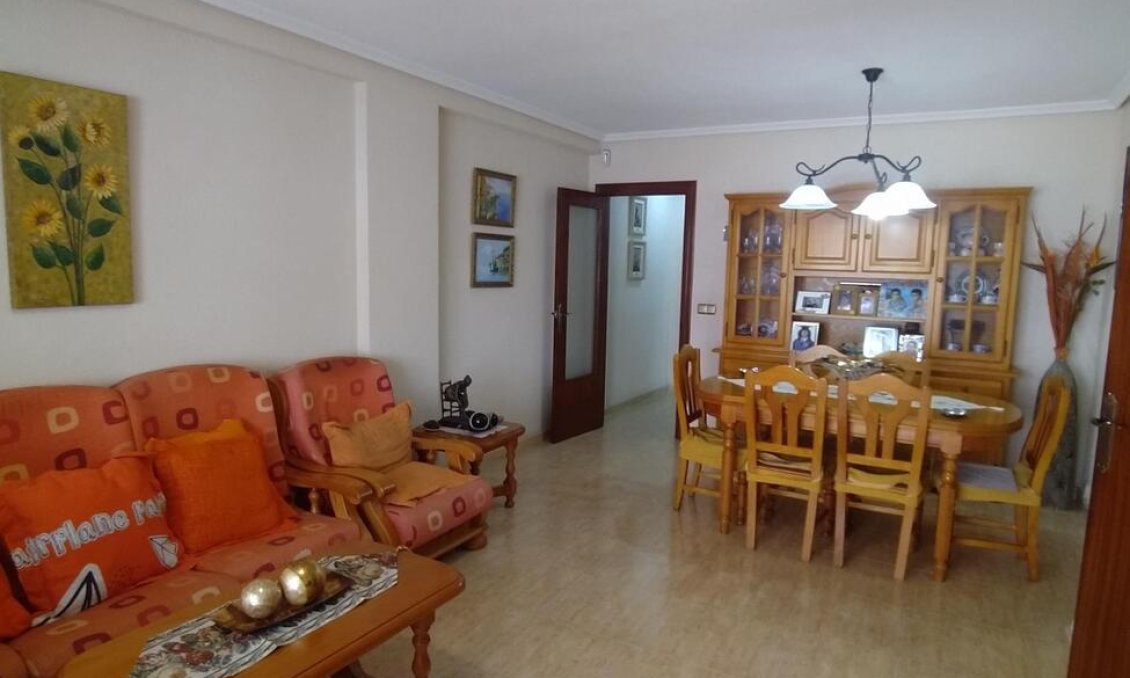 Segunda mano - Apartamento -
Torrevieja - Los Locos