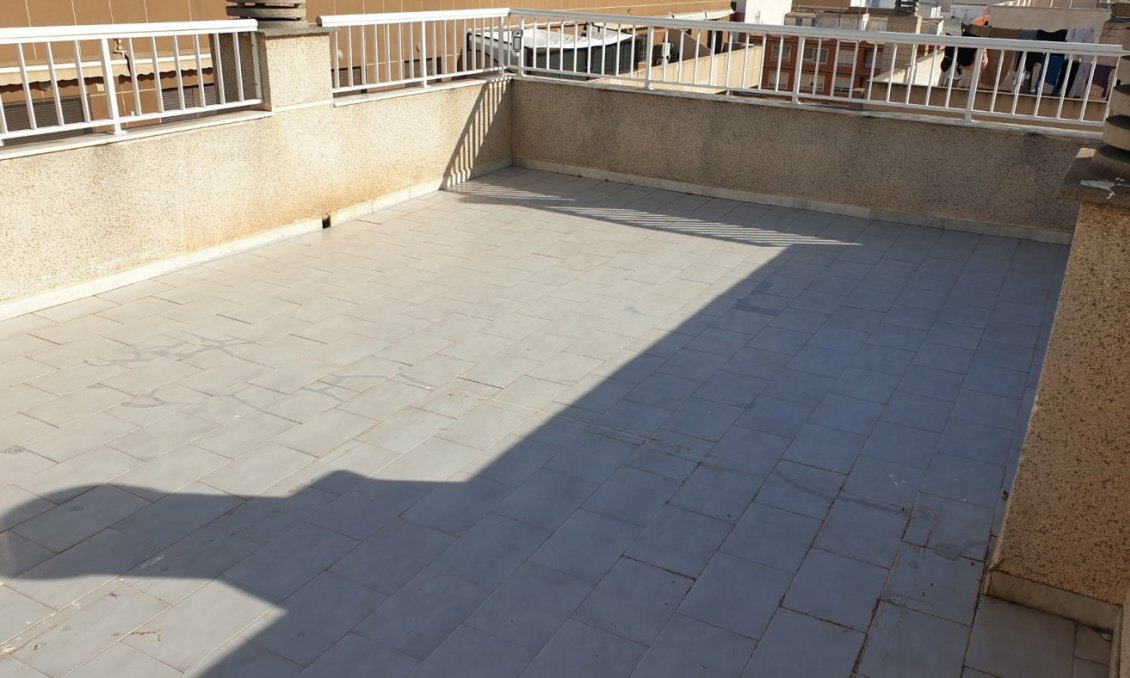 Segunda mano - Ático -
Torrevieja - Centro