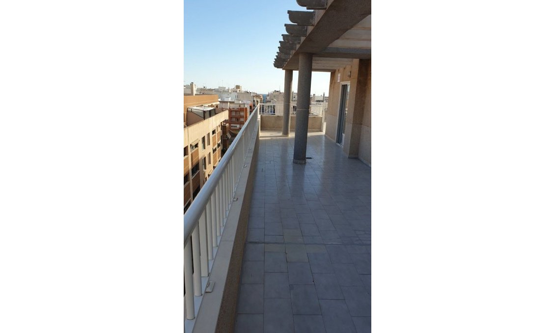 Segunda mano - Ático -
Torrevieja - Centro