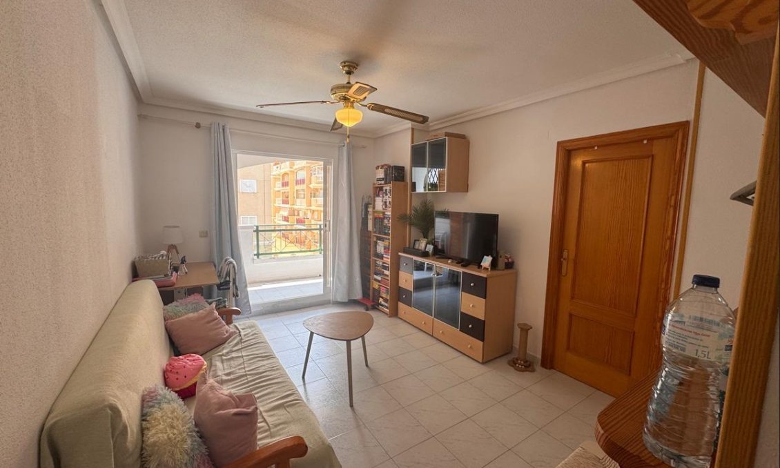 Segunda mano - Apartamento -
Torrevieja - Los Europeos