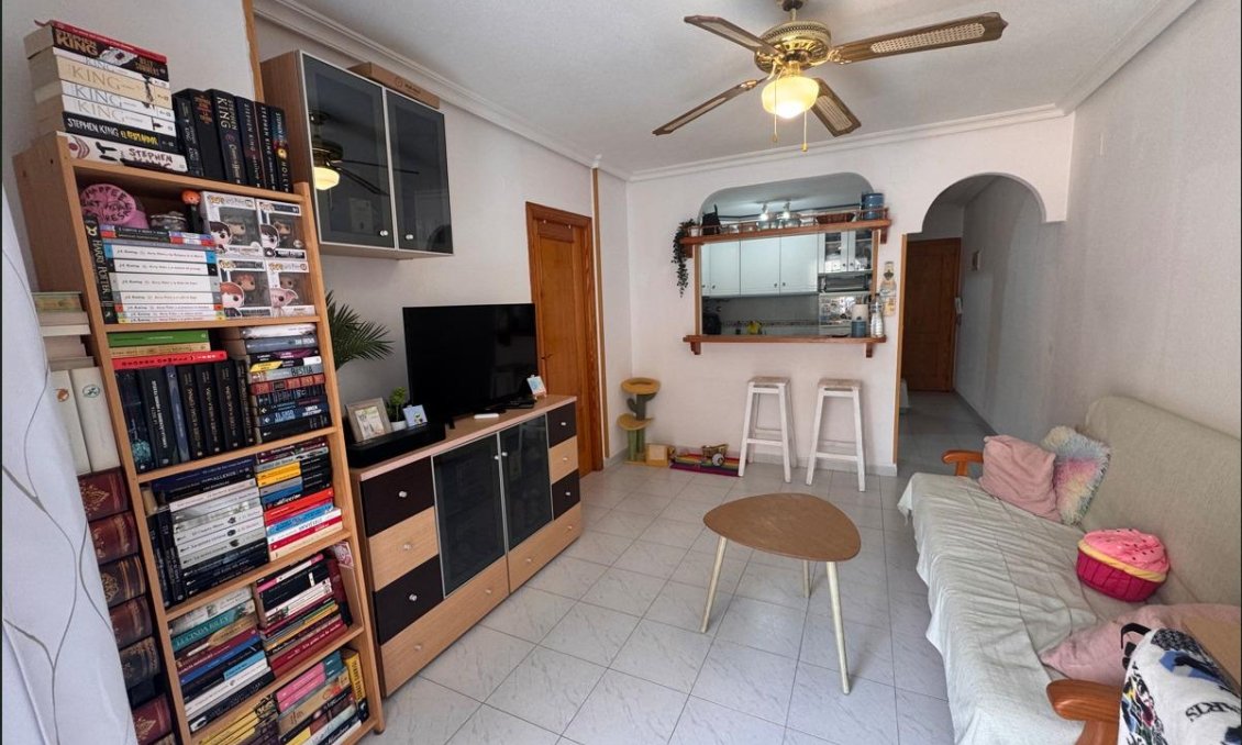 Segunda mano - Apartamento -
Torrevieja - Los Europeos