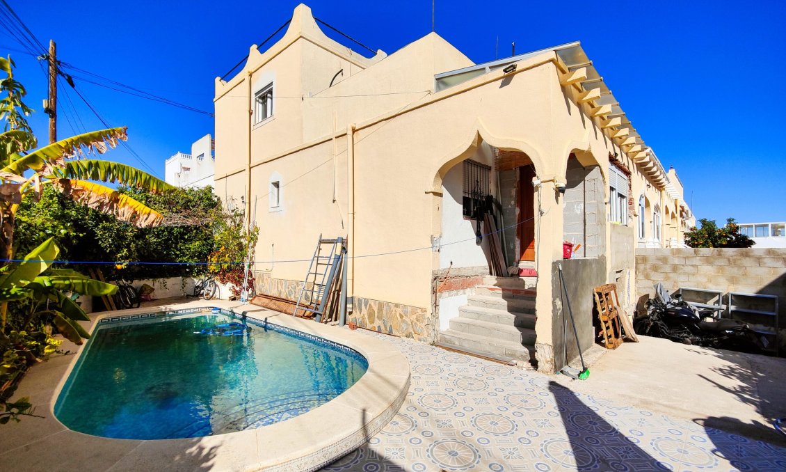 Wiederverkauf - Semi Detached -
San Miguel de Salinas - Inland
