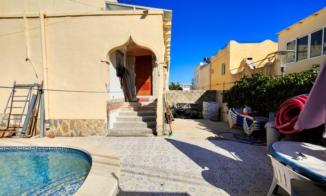 Wiederverkauf - Semi Detached -
San Miguel de Salinas - Inland