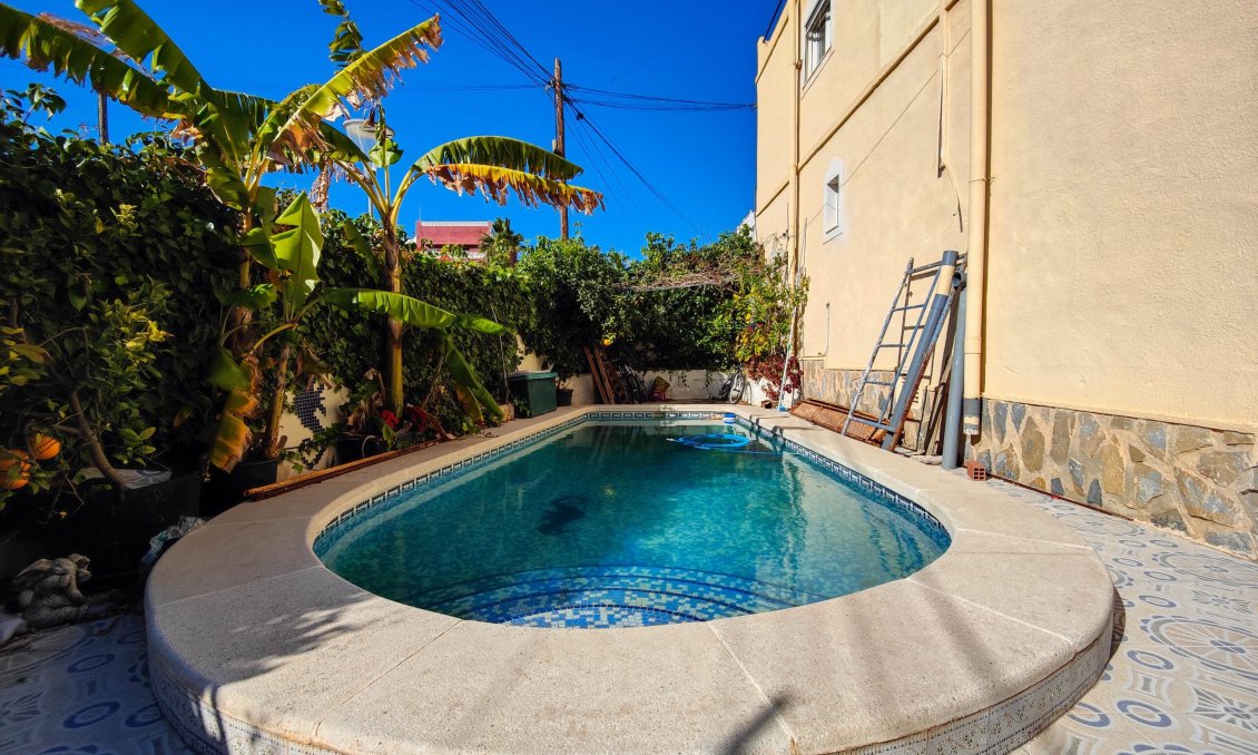 Wiederverkauf - Semi Detached -
San Miguel de Salinas - Inland