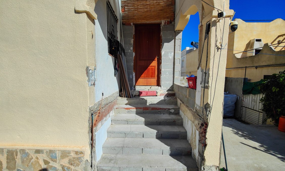 Wiederverkauf - Semi Detached -
San Miguel de Salinas - Inland