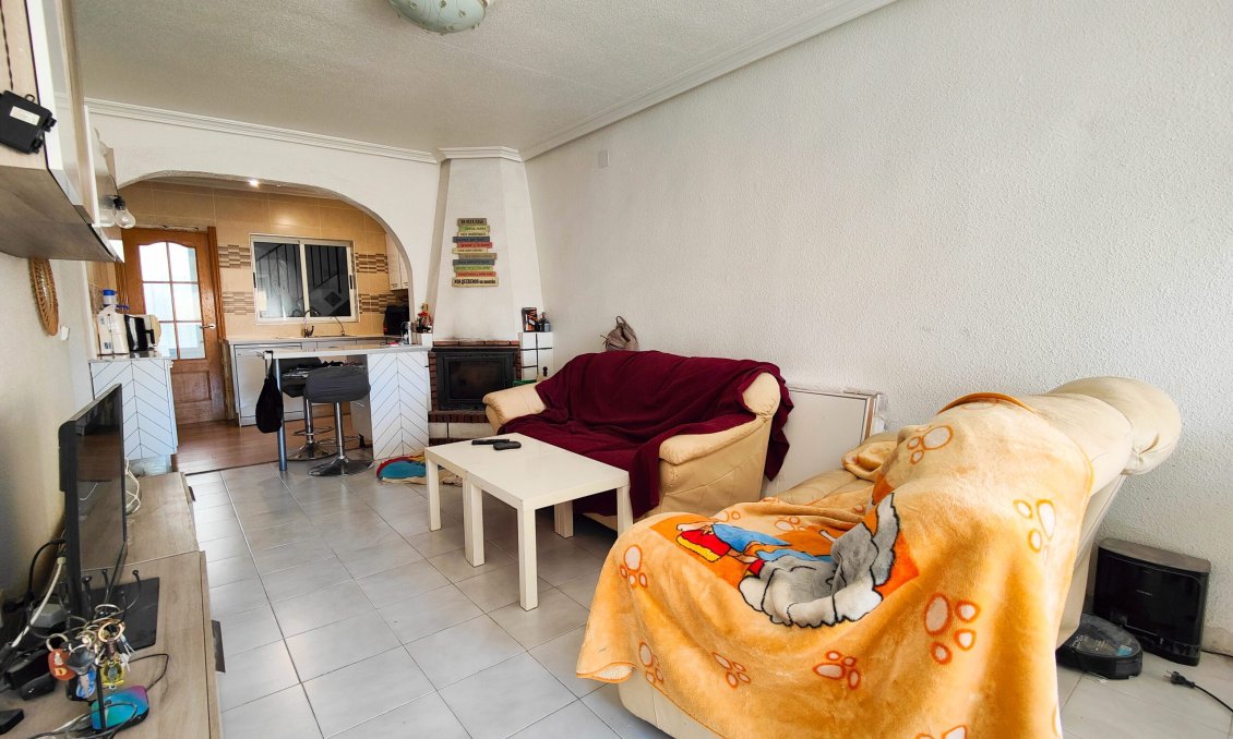 Wiederverkauf - Semi Detached -
San Miguel de Salinas - Inland