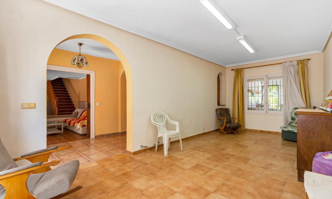 Segunda mano - Villa -
Los Montesinos - Costa Blanca