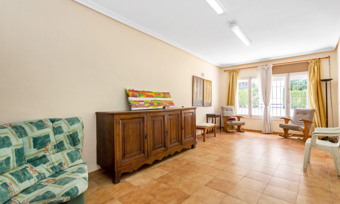 Segunda mano - Villa -
Los Montesinos - Costa Blanca