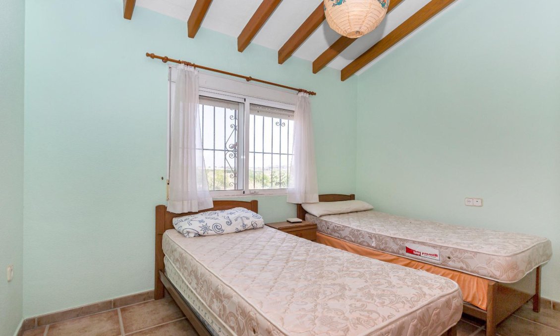 Segunda mano - Villa -
Los Montesinos - Costa Blanca